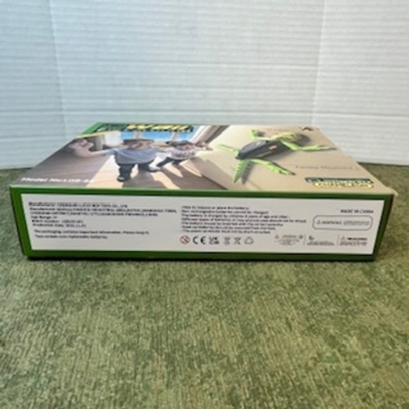 PWall‎ Playground Climbing Chameleon LED Flexible Movement Wall Floor Mode NIB - Picture 6 of 7